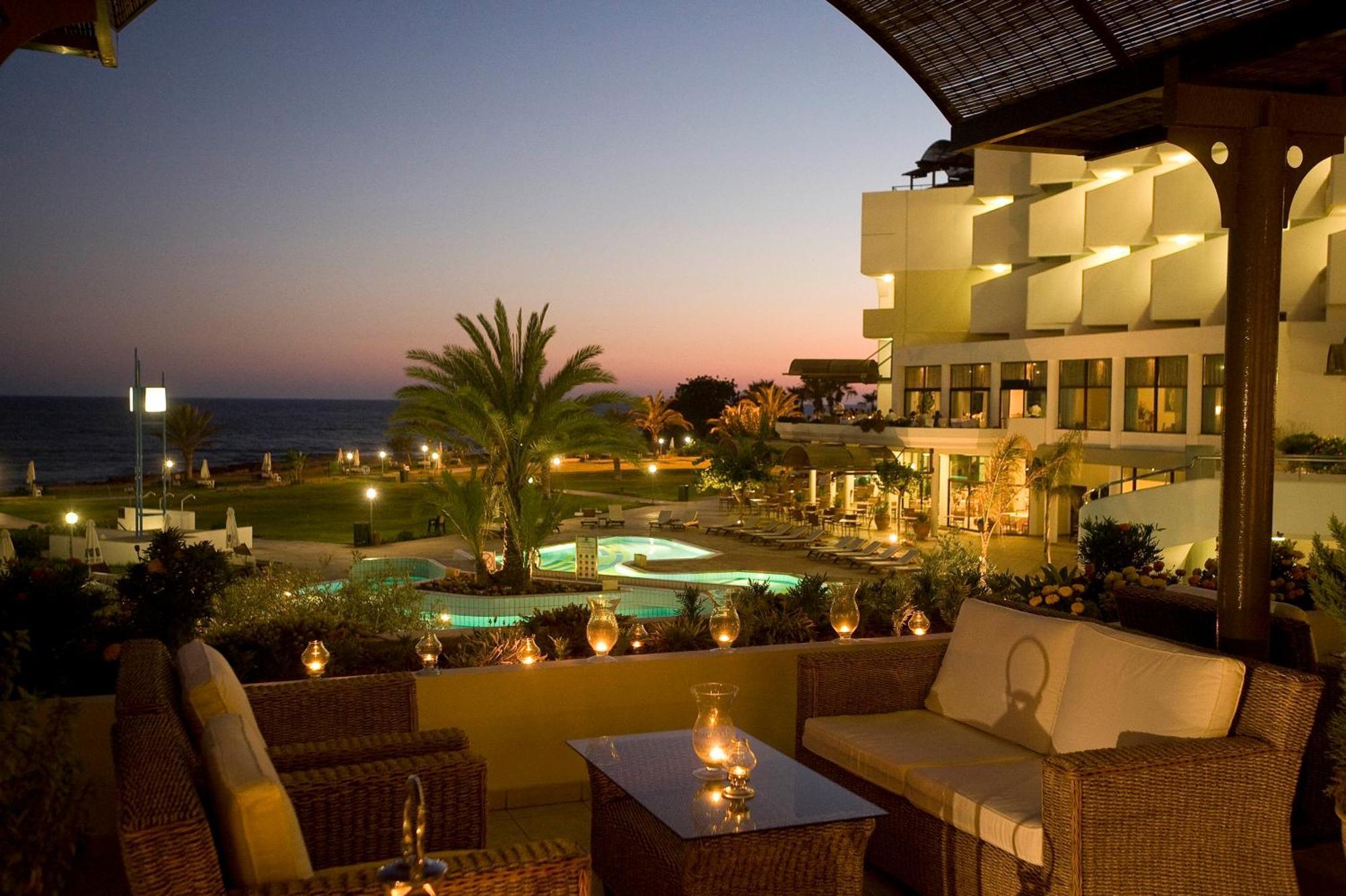 Constantinou Bros Athena Royal Beach Hotel (Adults Only) Paphos Exteriér fotografie